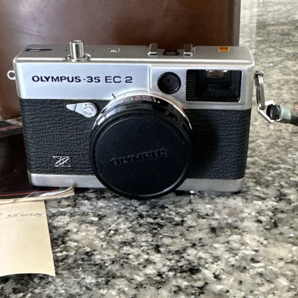 Olympus 35 EC 2 Point & Shoot Film Camera E.ZUIKO 42mm F2.8 Lens! From Japan